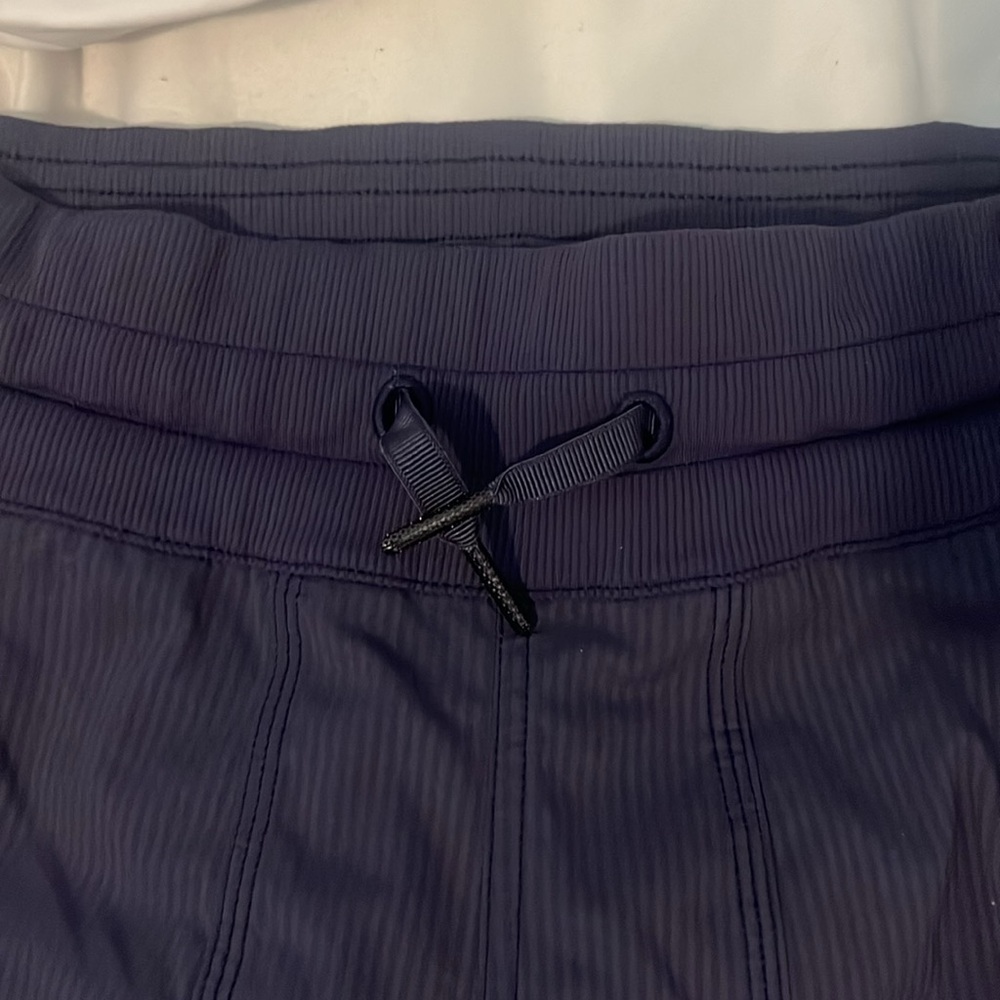 Lululemon dance studio crop pants - Picture 3 of 5
